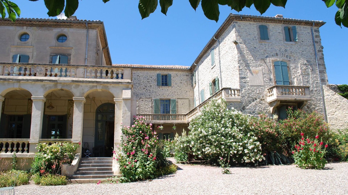 Trausse Bed & Breakfast | Bernard de Cardaillac room at Château de Paulignan