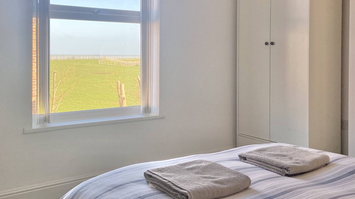 Withernsea House | BeRo Terrace, a cosy home only a minutes walk from the beach!
