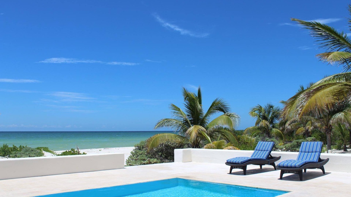 Ixil House | BEROCO Front Beach House Yucatan Wi-Fi, Pool, Smart Tv