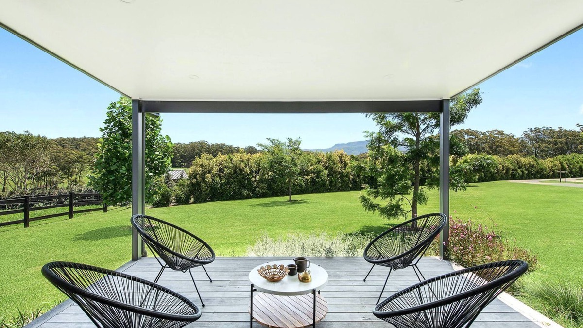 Berry Cottage | Berry Boutique Getaway - The Stables