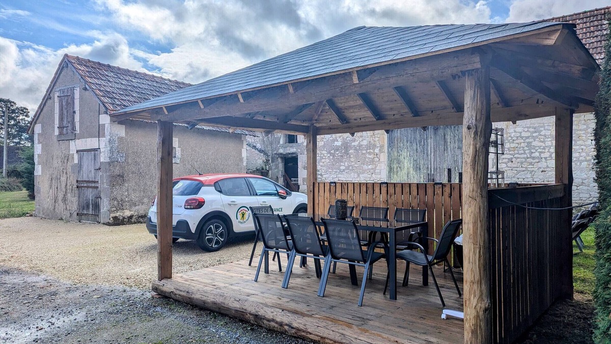 Vicq-sur-Nahon Cottage | Berry cottage: covered terrace, ping-pong, near Beauval Zoo and Valençay Castle