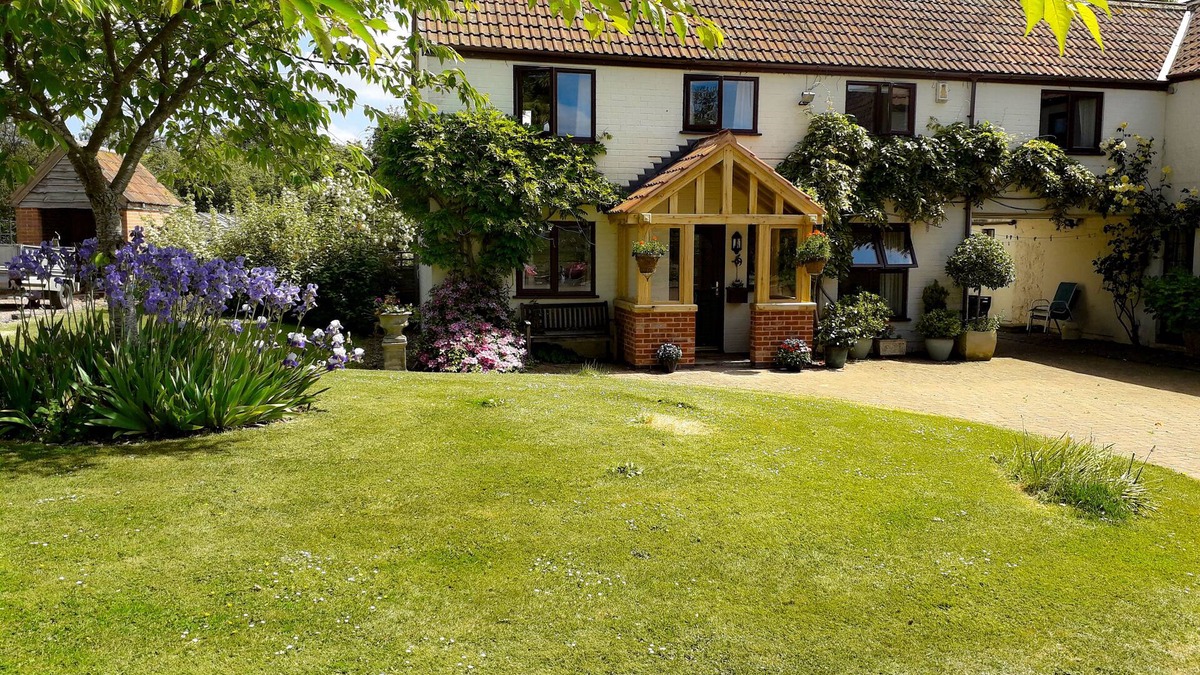 Blaisdon Cottage | BERRYS PLACE FARM COTTAGE, family friendly in Churcham