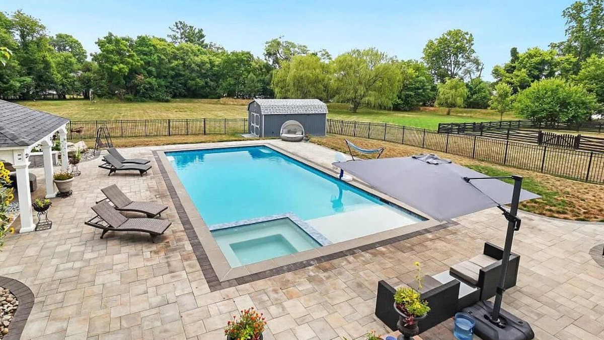 Berryville Apartment | Berryville Bliss: Basement Apartment in welcoming Berryville