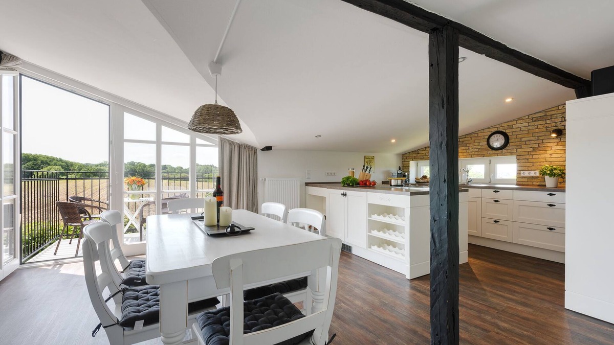 Schausende Apartment | Berth 1 - balcony, garden furniture, fireplace, shower, bathtub, washing machine