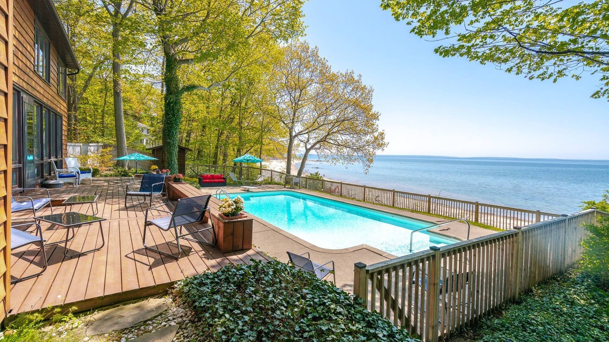 Fort Erie House | Bertie Bay Bliss