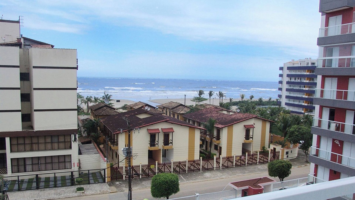 Maitinga Apartment | Bertioga - apartment 80 m from the beach, 4th floor, with sea and mountain views.