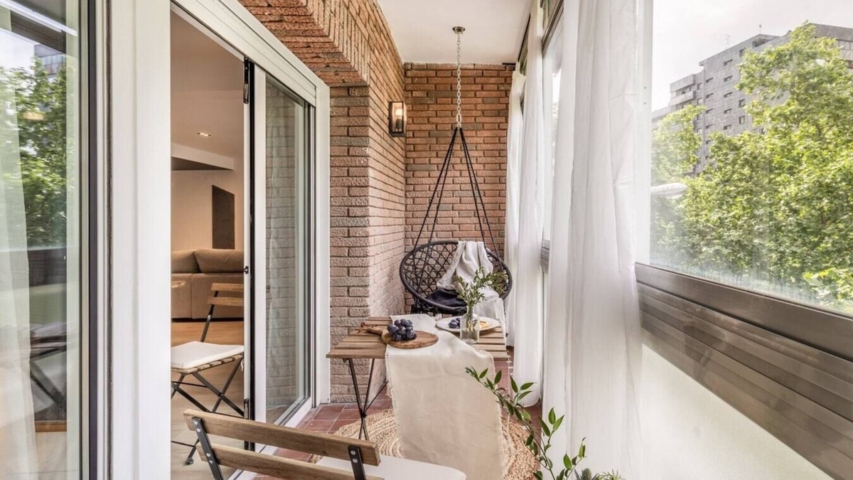 Castillejos Apartment | Besalu - 3 bedrooms and balcony in Castilla