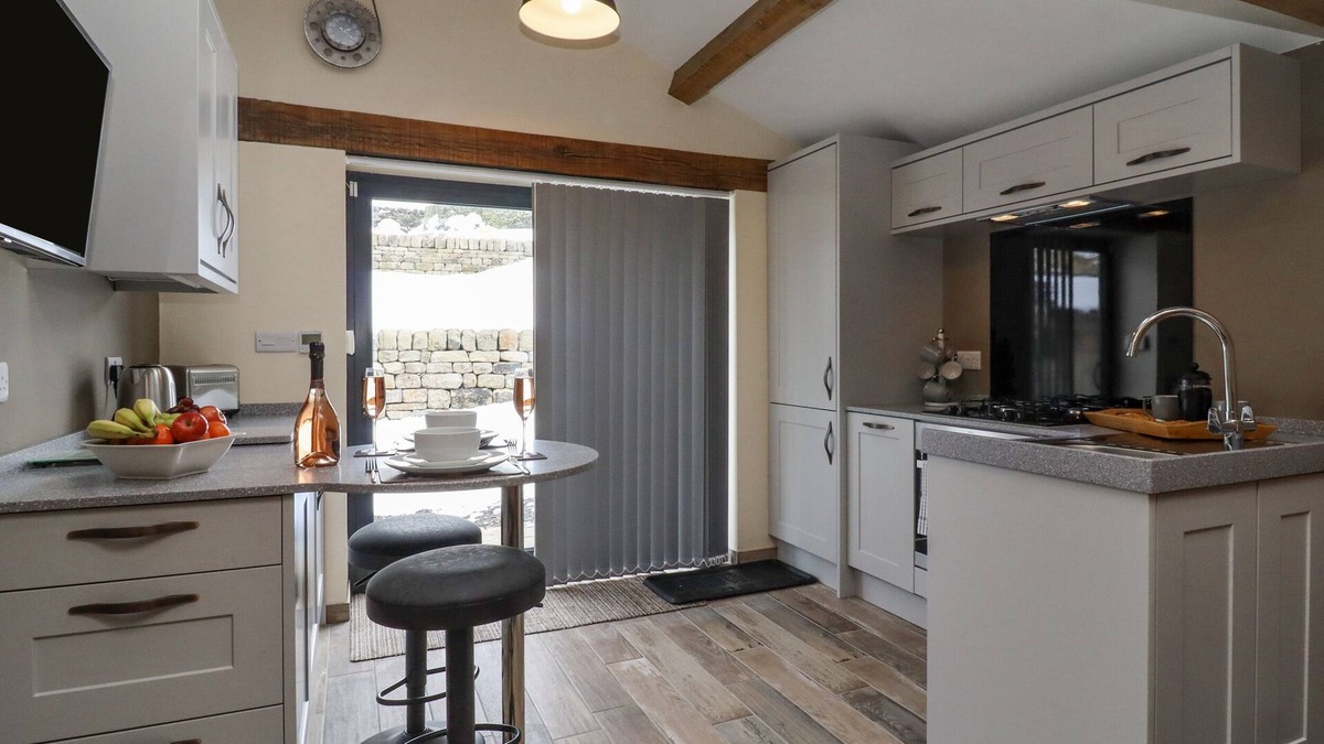 Lumbutts Cottage | Bess Cottage