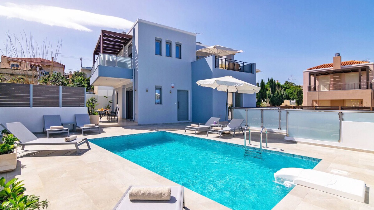 Adele Villa | Bessie's dream villa,private pool,near amenities