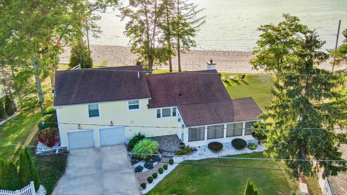 Sylvan Beach House | Best Beach House “Sweet Spot” on Sylvan Beach