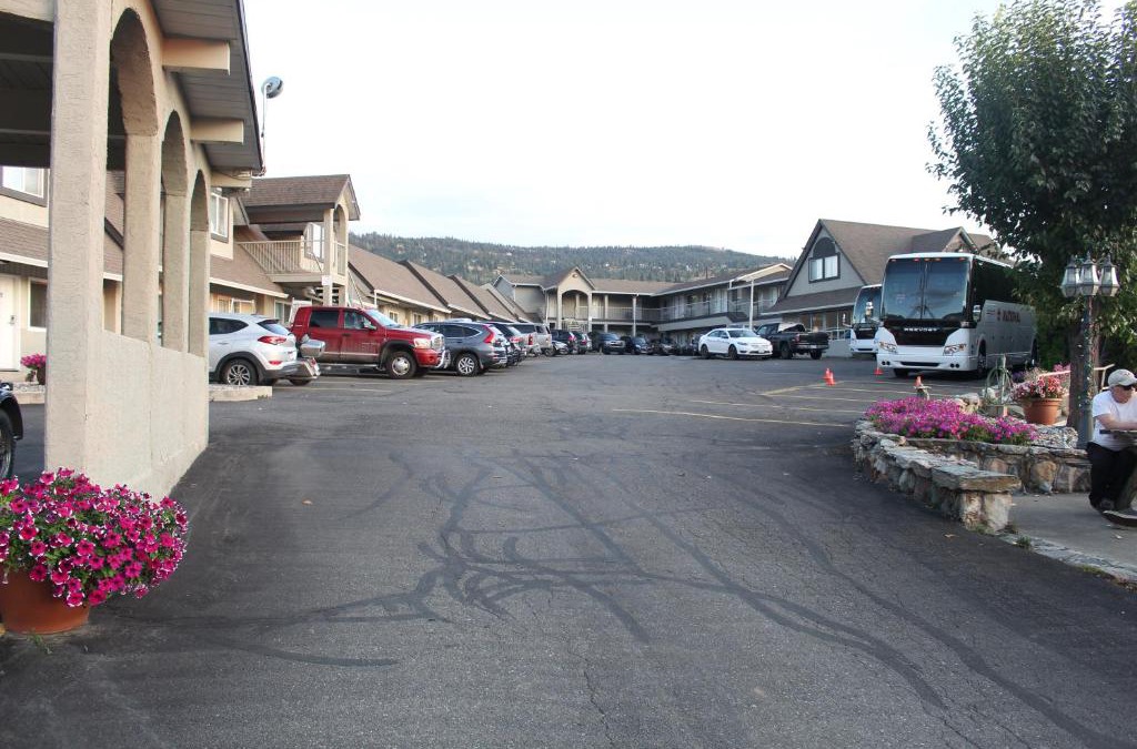 Valleyview Hotel | Best Budget Inn & Suites Kamloops