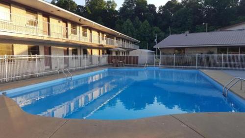 Tell City Hotel | Best Budget Inn Tell City