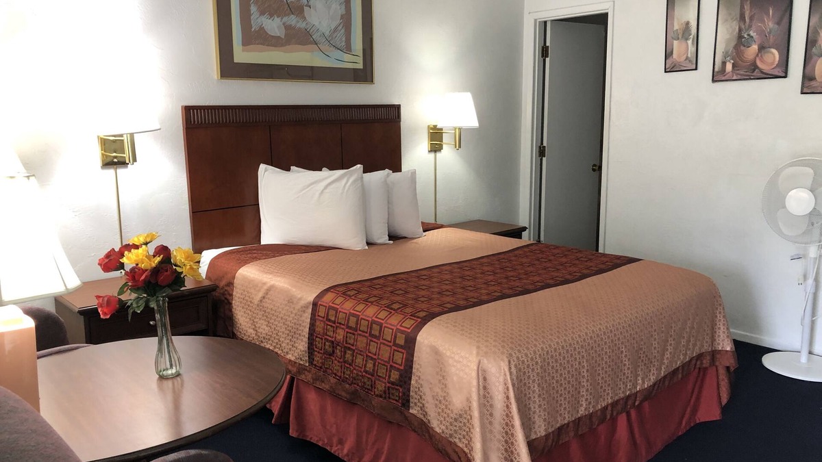 Reedsport Hotel | Best Budget Inn