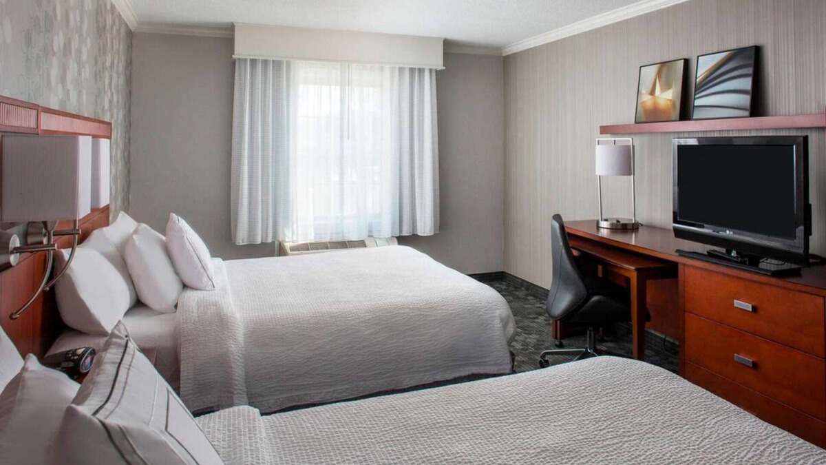 South Lowell Hotel | Best Choice! 4 Budget-Friendly Units, Pets Allowed