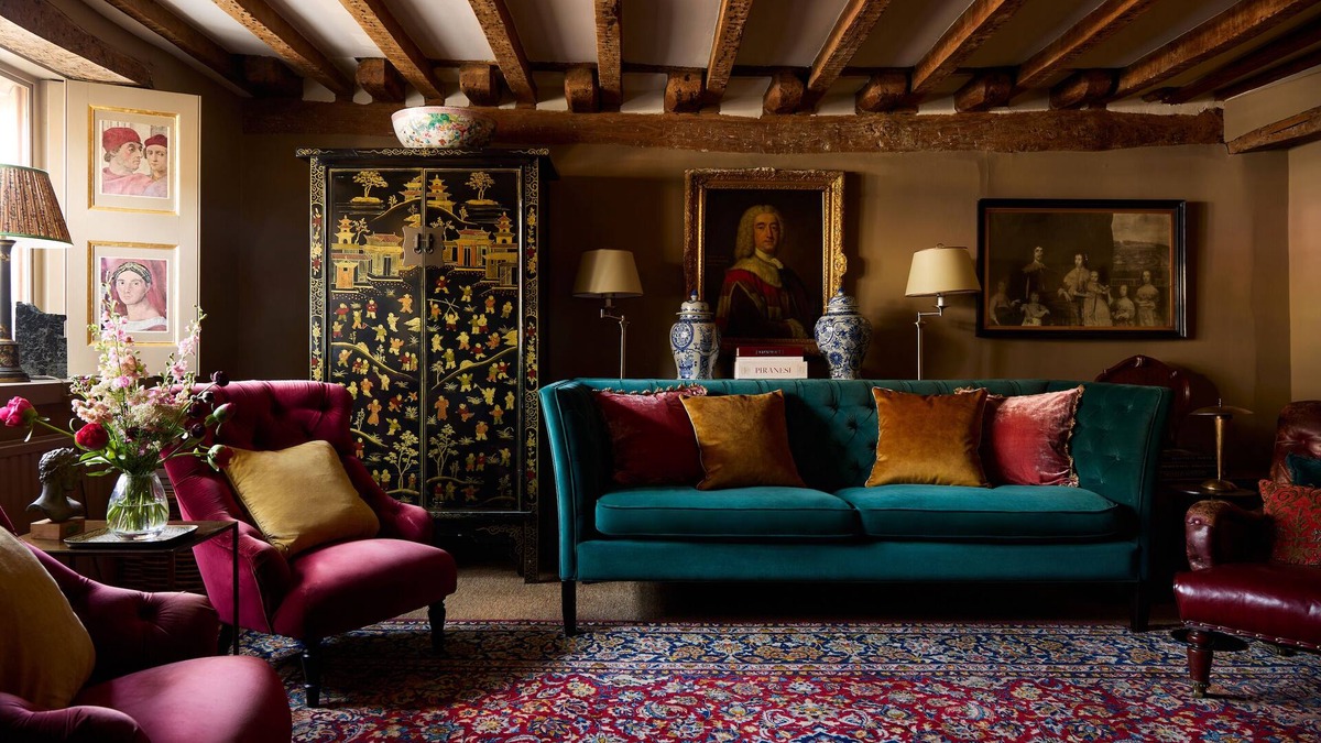 Lechlade Cottage | Best Design Stay Finalist/Top 12 Luxury Stays UK