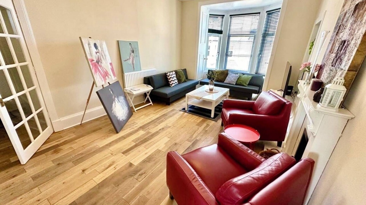 Dumbarton Apartment | Best Dumbarton home, spacious and bright