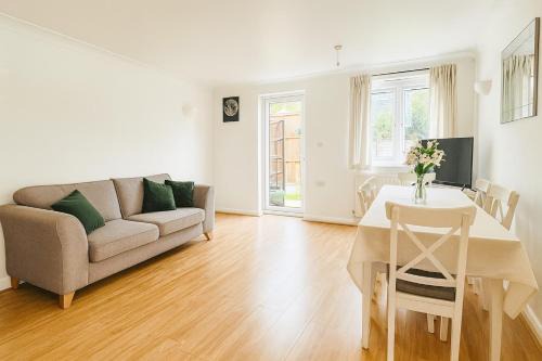 West Ham House | Best Getaway Stay
