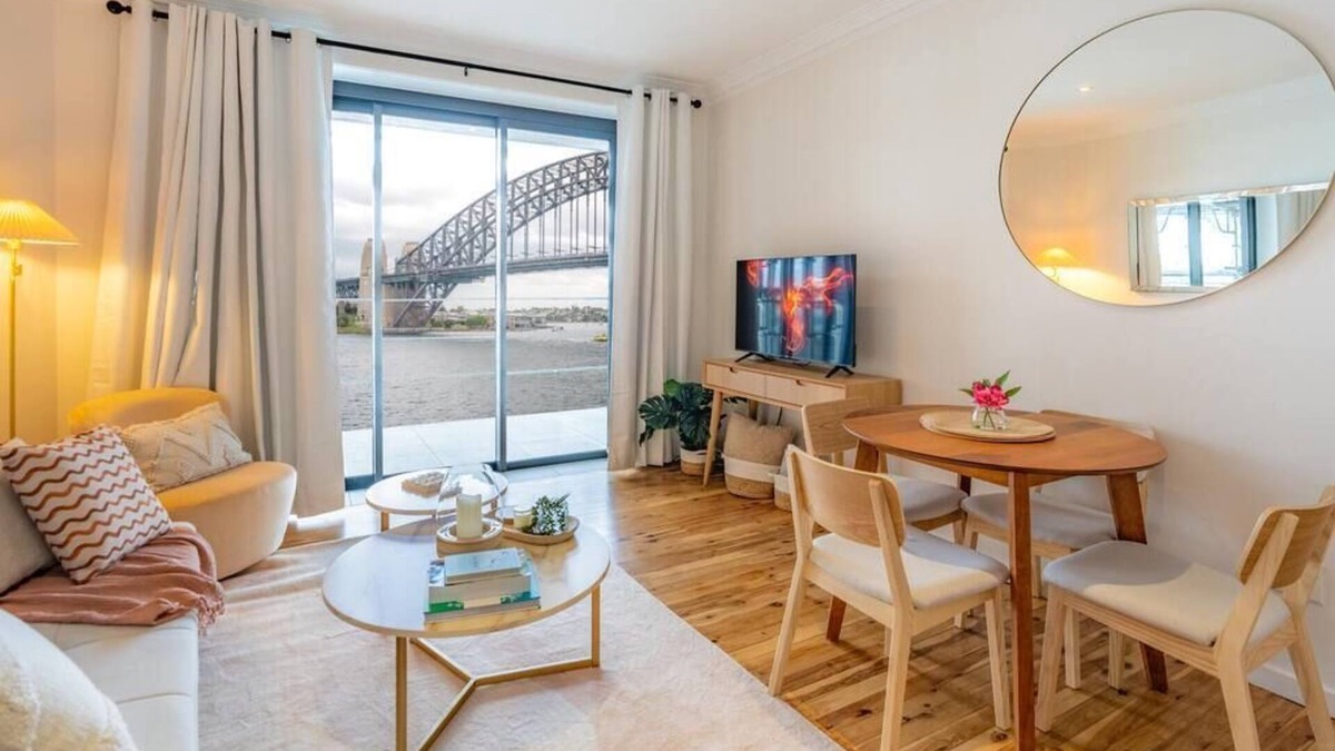 Kirribilli Apartment | Best Harbour Views & location in Sydney!