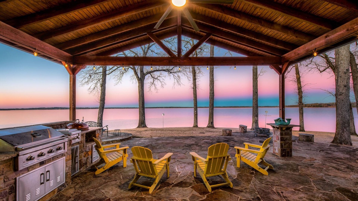Dogwood House | Best Lake House in Texas