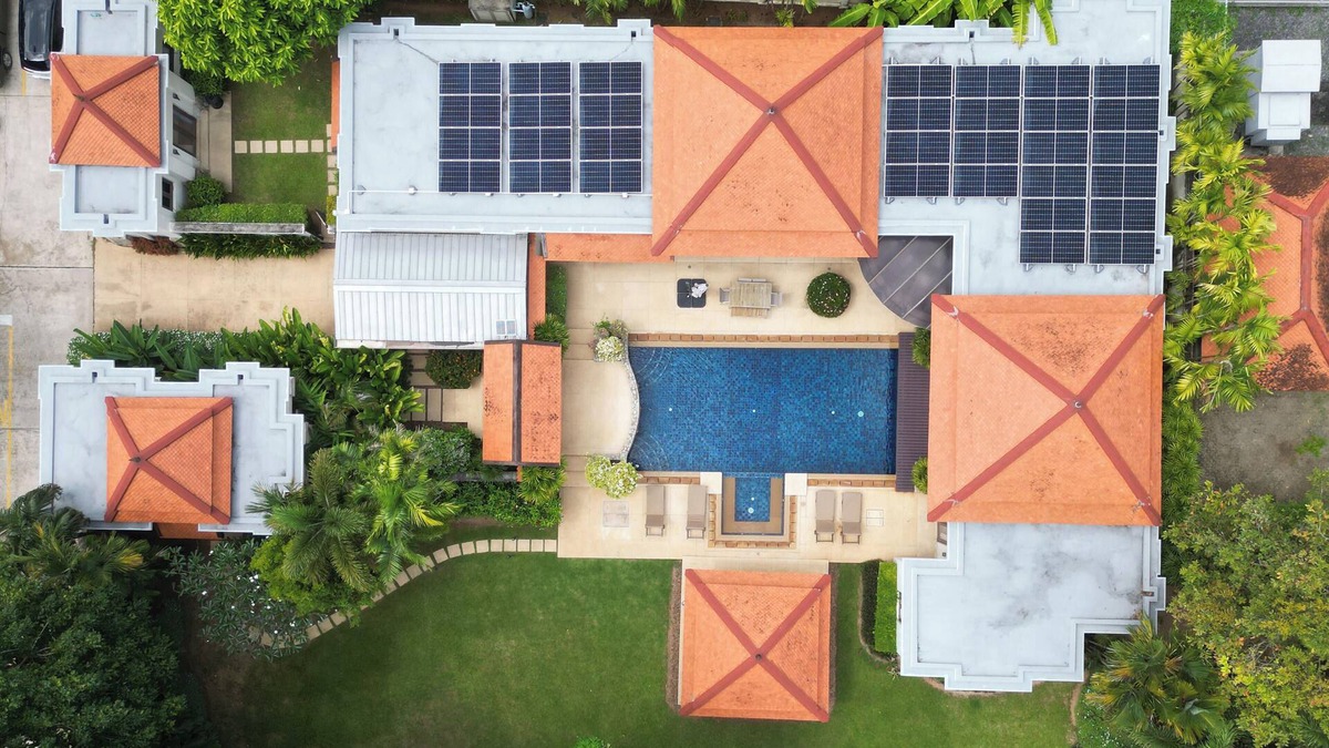 Bang Tao Villa | Best Location in Phuket! - Spacious 5-bedroom villa in peaceful Choeng Thale