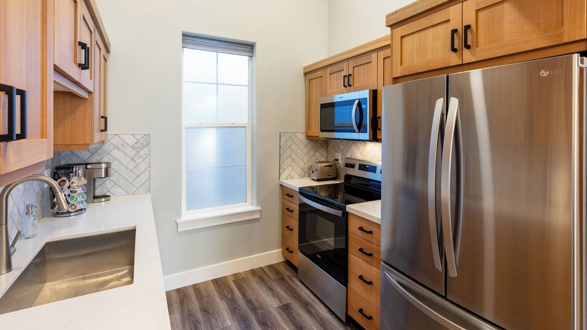 Cottonwood Heights Apartment | Best location! New cozy 2 BR unit 2 minutes from Big Cottonwood!