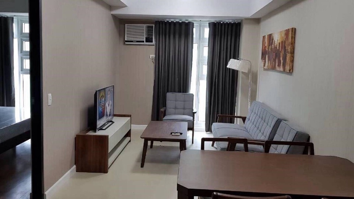 Cebu Condo | Best Location! 1-Bedroom in Cebu Business Park across Ayala Mall