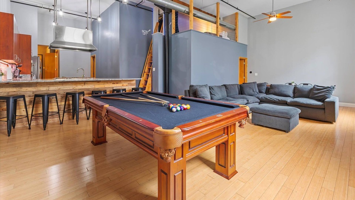 Wholesale District Apartment | Best Location for Conventions, Sports, & Nightlife