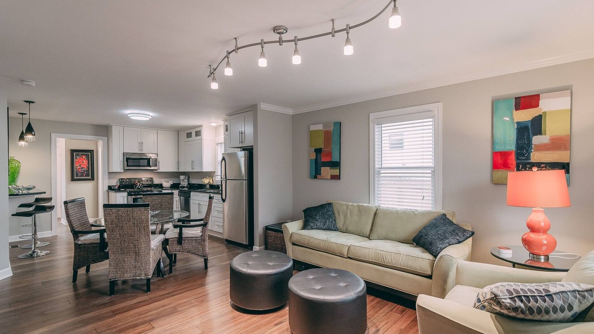 East End House | Best location in East Nash! 1.5 miles to Nissan Stadium and downtown Nashville!n