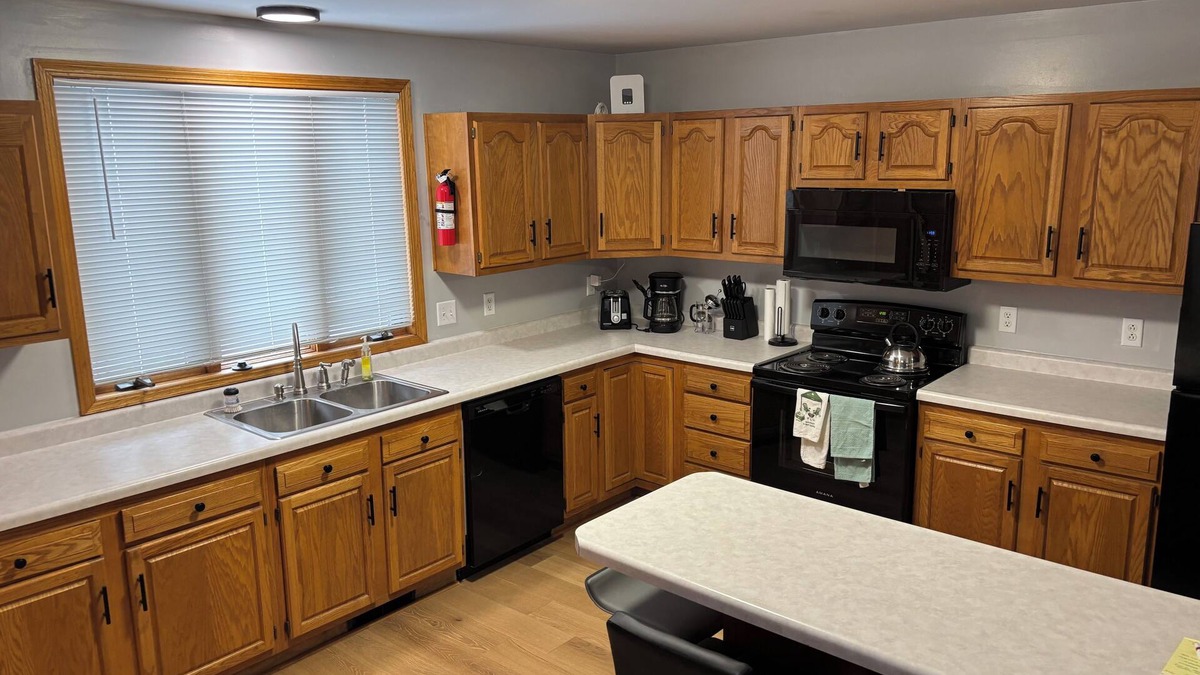 Mohawk House | Best location in the Keewenaw!
