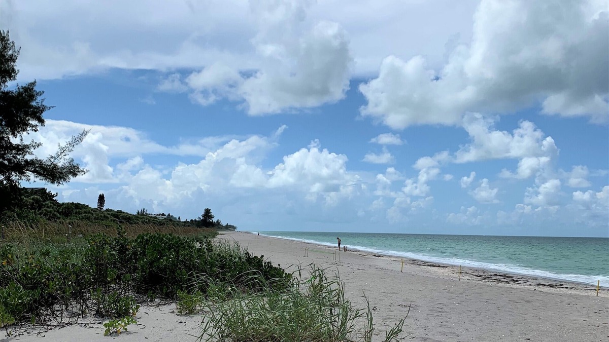 Englewood Cottage | Best Location on Manasota Key, Cottage Sleeps 3, Kayaks and Wi-Fi