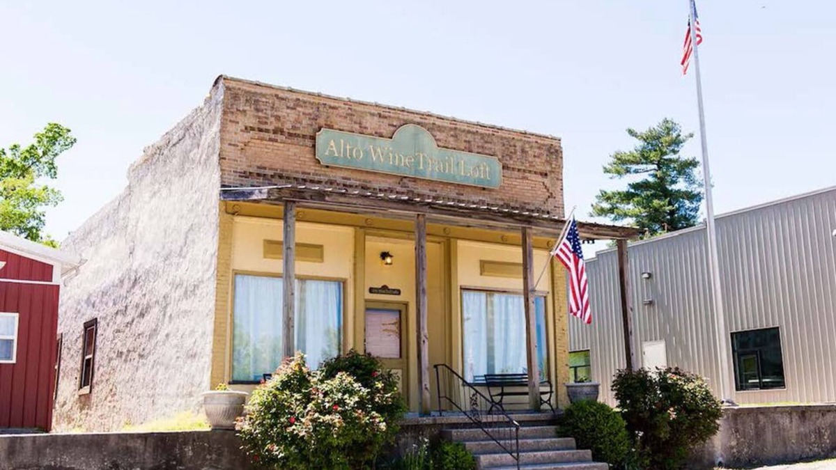 Alto Pass House | * Best Location on the Wine Trail! * Hiking Trail 1 min away * Wi-Fi *