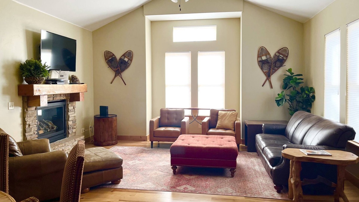 North Park City Condo | BEST Location Park City: 1 Block SKI, Walk Old Town, Sundance, Garage parking