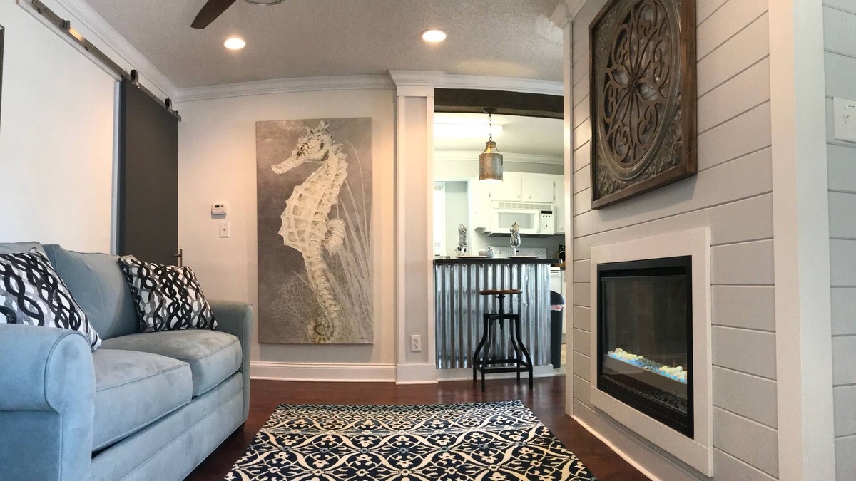 Saint Simons Heights Condo | Best Location Peaceful Luxurious 1 bdrm/1 Bath Gated Condo, Pool, Fitness, Wifi
