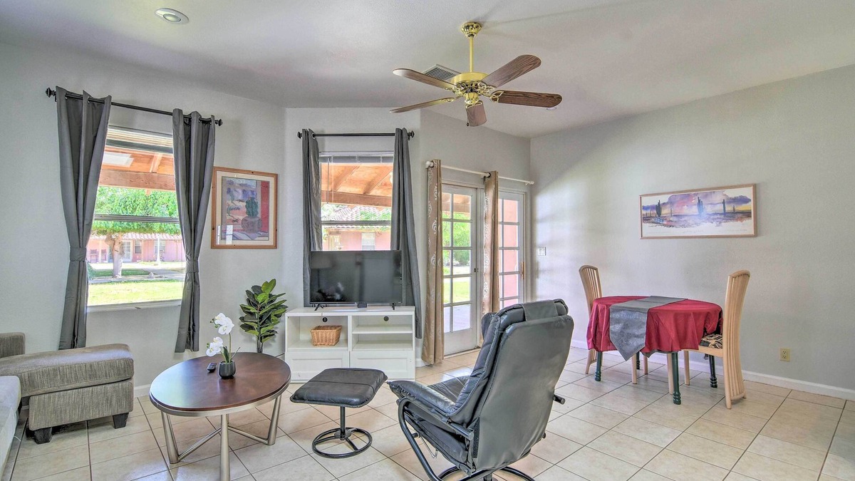 Eleven Mile Corner Apartment | 'Best Night's Sleep' Apt Near Skydive Arizona