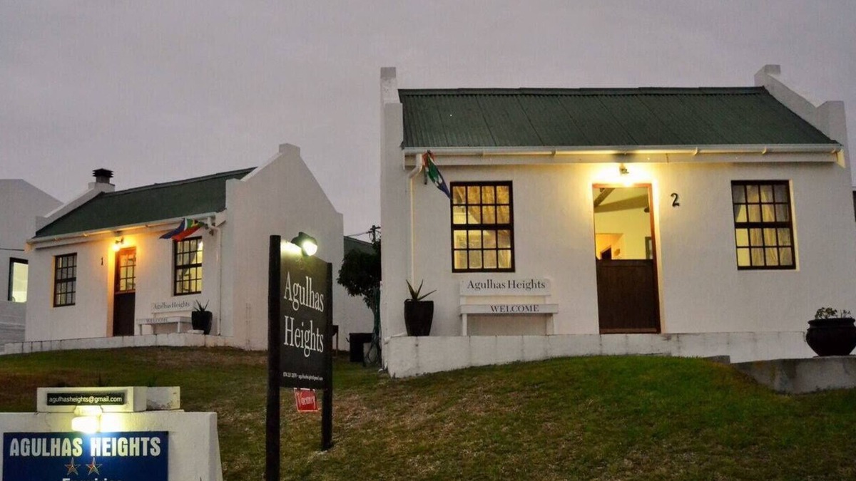 L'Agulhas Cottage | Best ocean views!