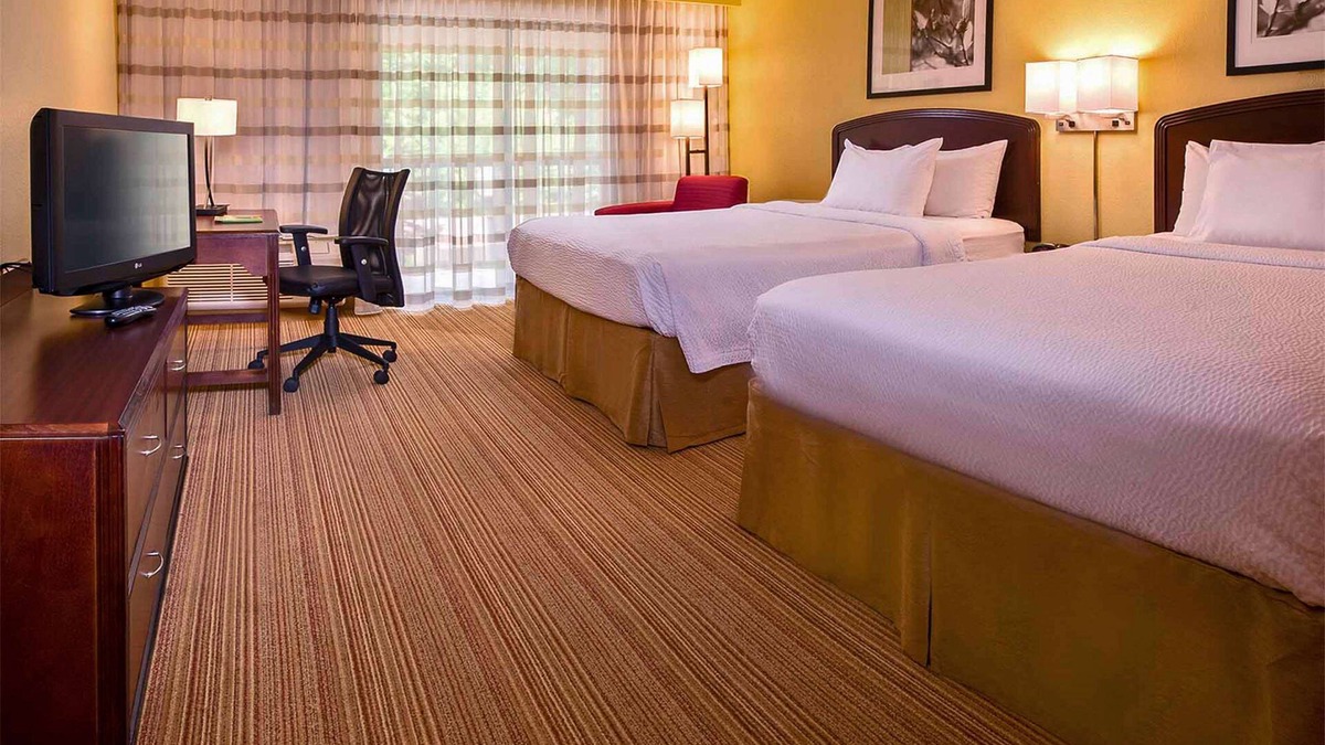 Durham Hotel | Best Place to Unwind! 2 Relaxing Units, Free Parking, Pets Allowed, Pool