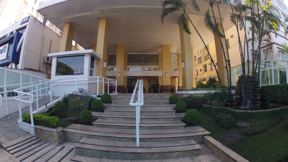 Gonzaga Apartment | Best point of the Gonzaga, building facing the sea, private garage, 3 malls .