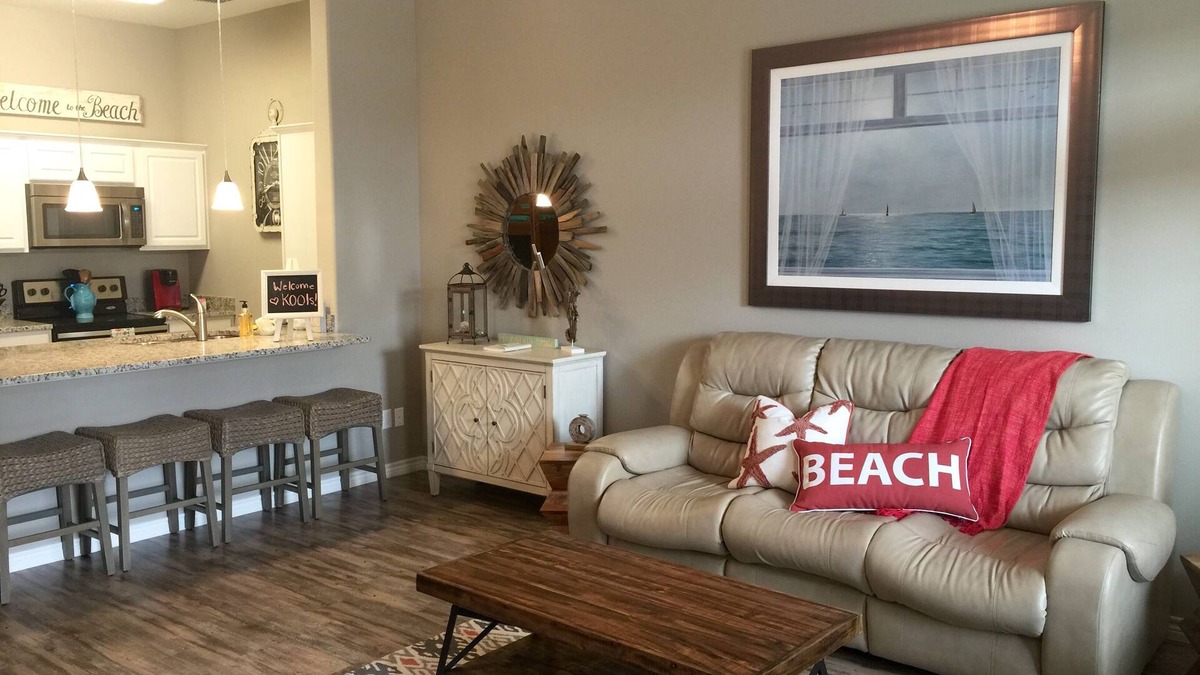Corpus Christi House | Best pool on the Island! Walk to beach! & 10/10 Rated!