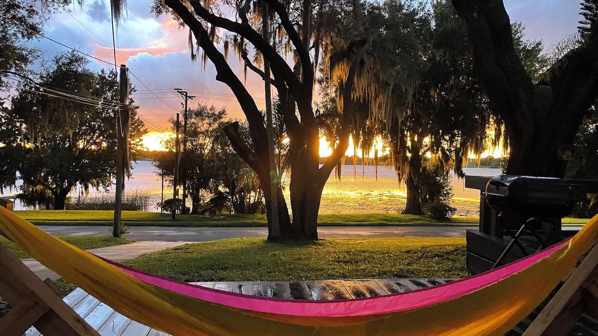 Winter Haven House | Best sunsets in Winter Haven. Lakefront home 5 minutes from downtown!