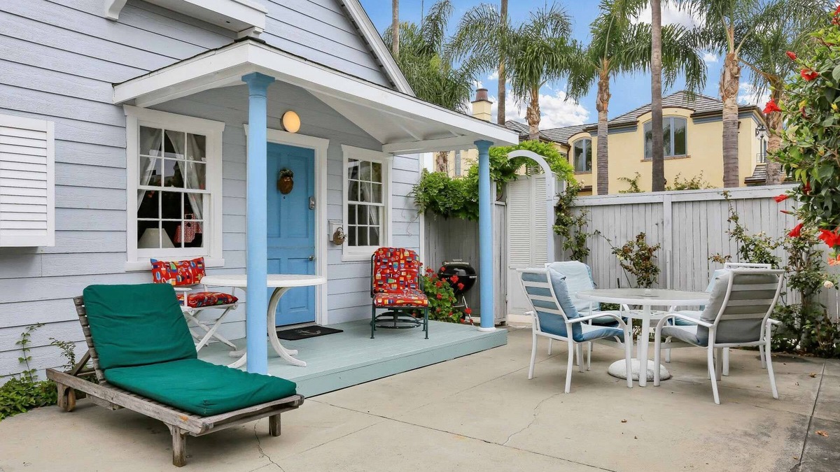 Balboa Island Cottage | Best Value on Balboa Island, Classic Cottage w/Amenities, Walk to Beach and Marine Avenue