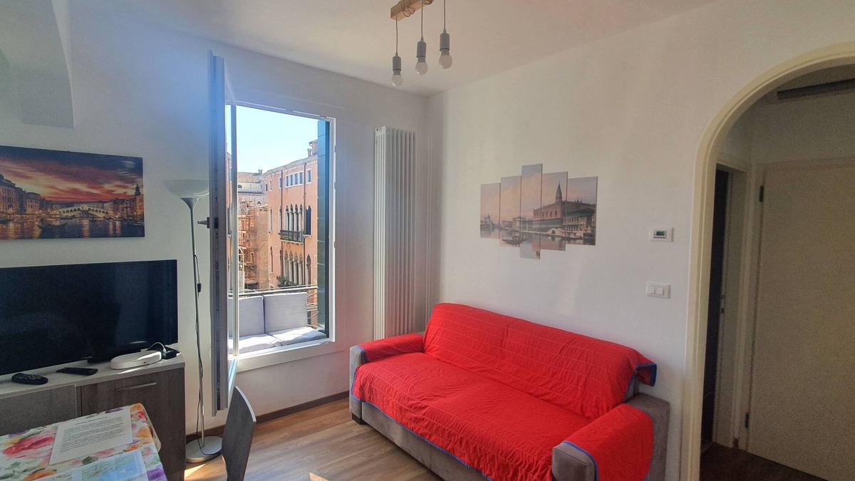 Cannaregio Apartment | BEST VIEW AND SUNNY Cà DEL SOL IT027042C2W4RXWZRV
