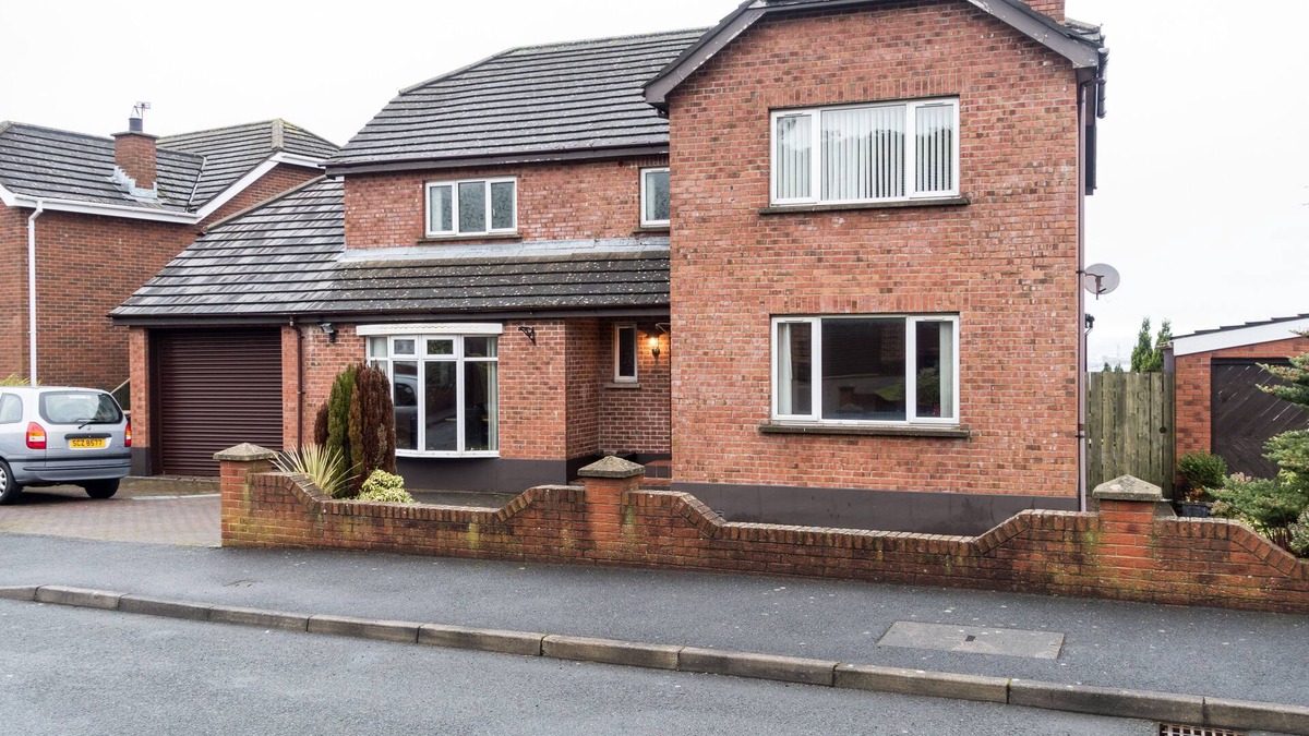 Castlereagh House | Best View in Belfast! Spacious four bedroom family home