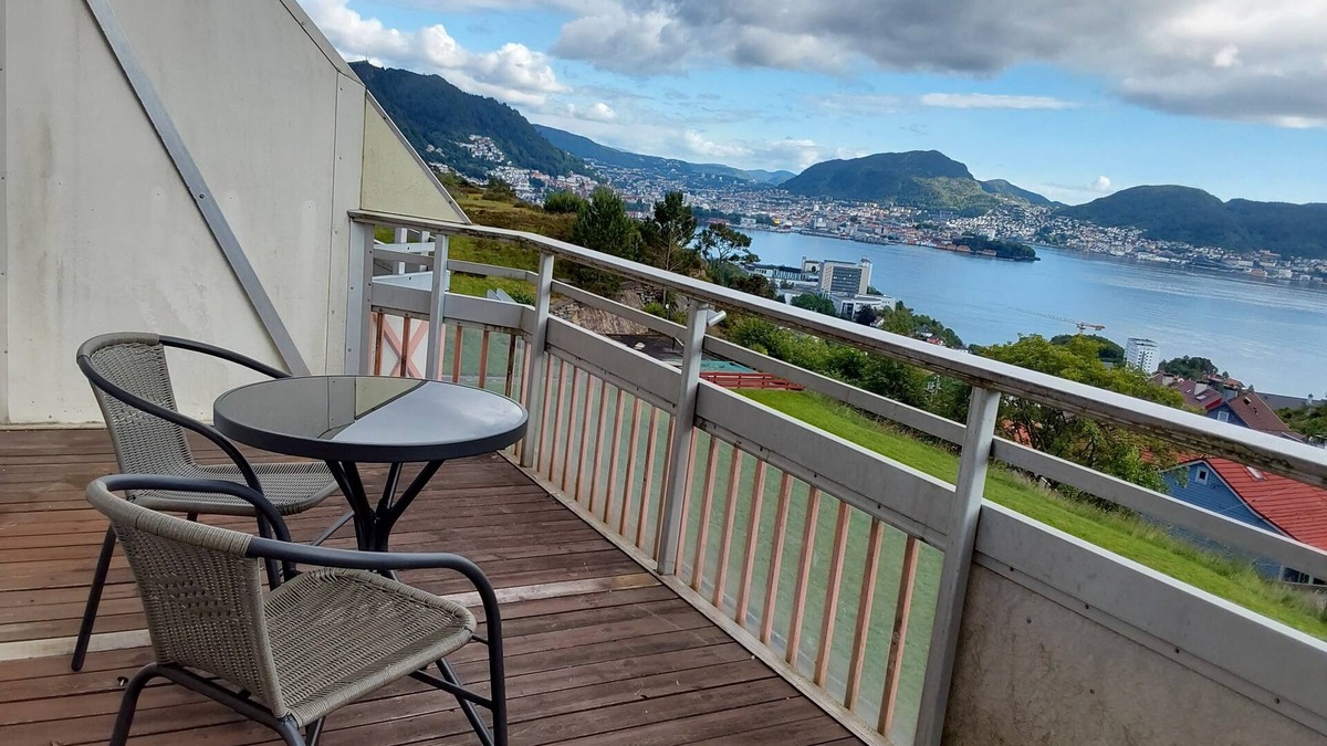 Bergenhus Condo | Best View in Bergen - Stylish Apartment With Free Parking Near the City Centre