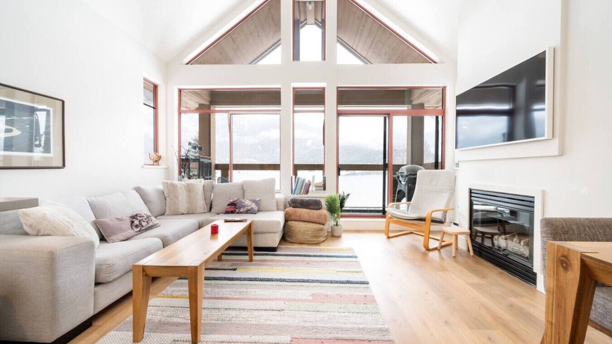 Whistler Apartment | Best View in Whistler - Paradise at Nicklaus North