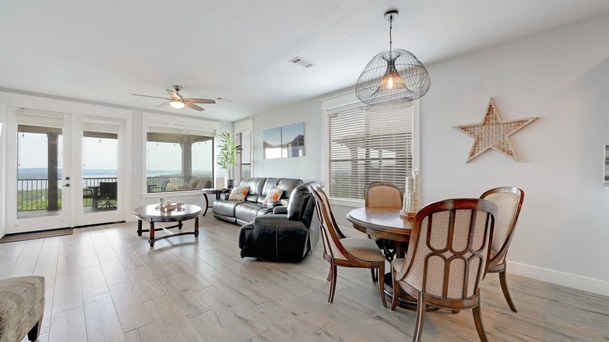 Jonestown Condo | BEST View of Lake Travis! Largest 3 Bed-3 Bath Floor Plan-THE HOLLOWS-Sleeps 8