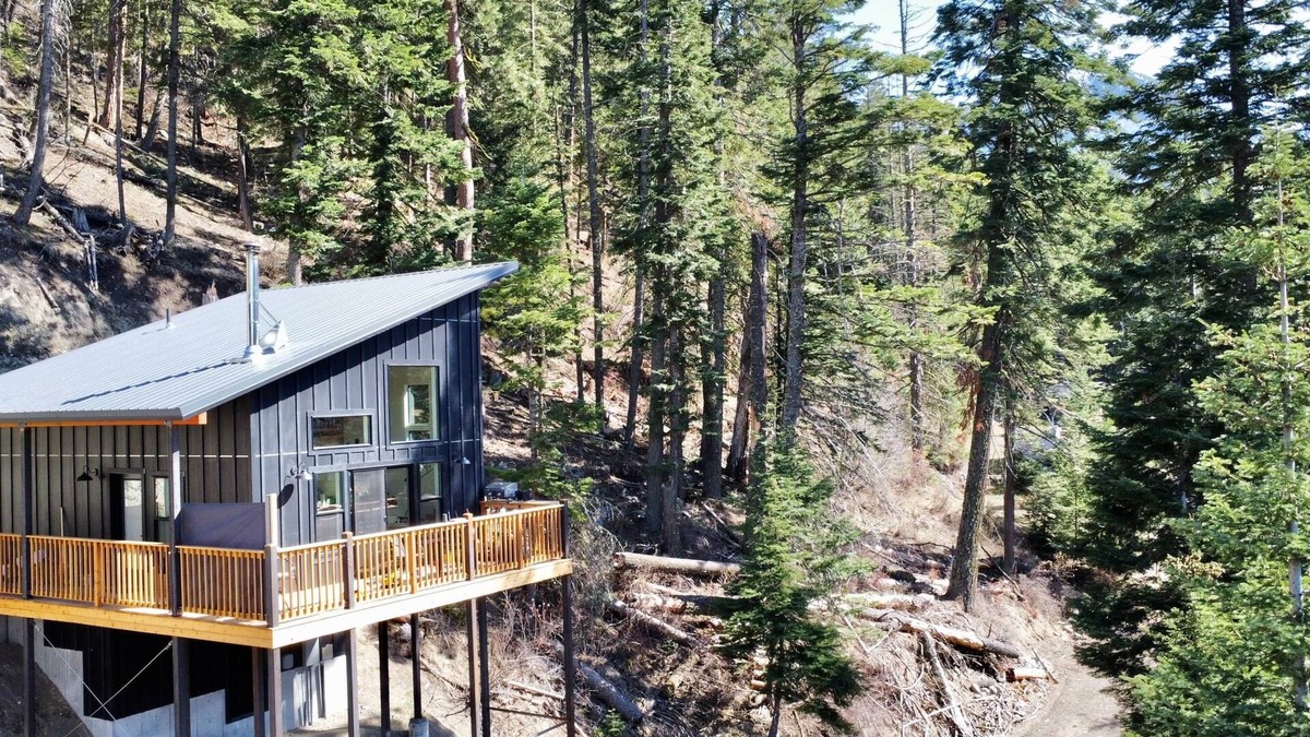 Joseph Ski Chalet | Best Views at Wallowa Lake- Chalet South
