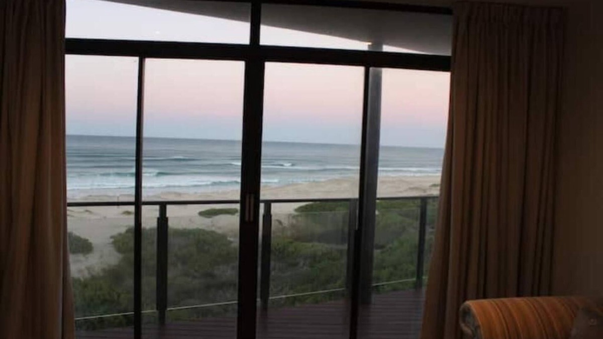Oyster Bay Villa | Best views from beautiful home
