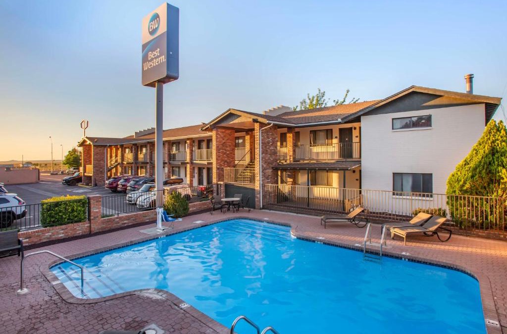 Holbrook Hotel | Best Western Arizonian Inn