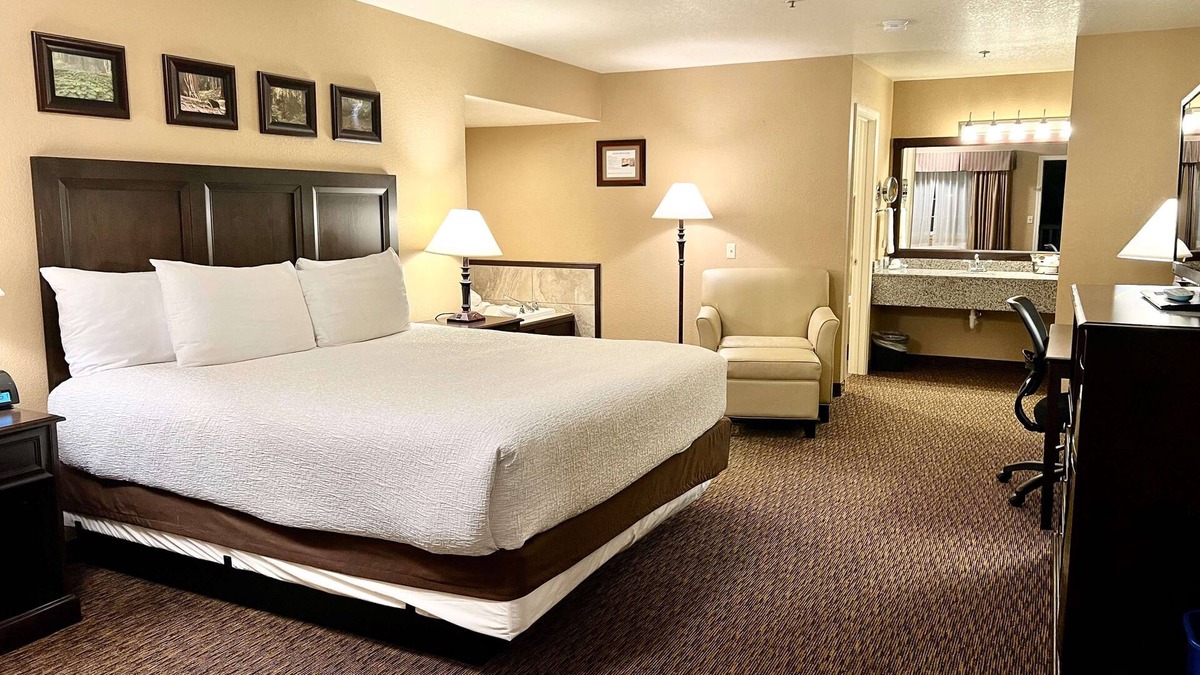 Fortuna Hotel | Best Western Country Inn