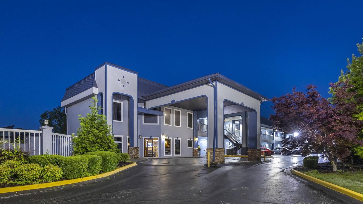 Cullman Hotel | Best Western Fairwinds Inn